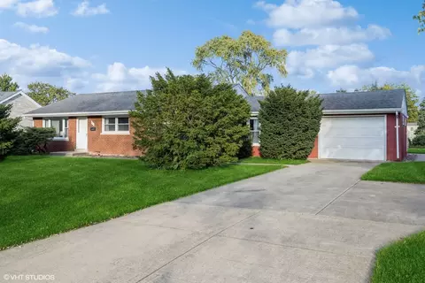 831 S 10th Ave, La Grange, IL 60525