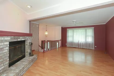 1970 Monday Dr, Elgin, IL 60123 photo 5