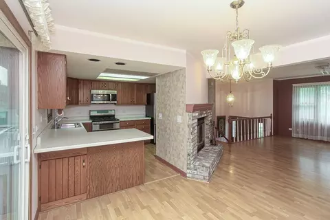 1970 Monday Dr, Elgin, IL 60123 photo 9