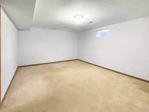 1970 Monday Dr, Elgin, IL 60123 photo 22