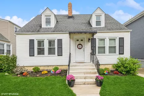 5013 N Oak Park Ave, Chicago, IL 60656