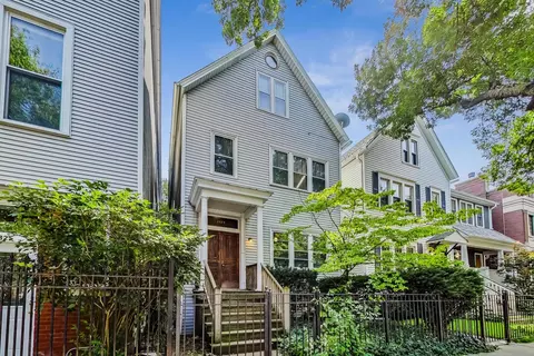 1327 W George St, Chicago, IL 60657