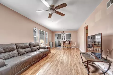 7737 39th St, Lyons, IL 60534 photo 2