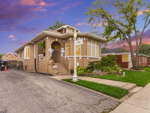 7341 W 58th St, Summit, IL 60501