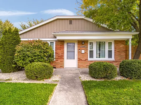 11649 S Harry J Rogowski Dr, Merrionette Park, IL 60803
