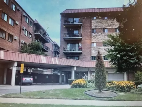 2333 N Neva Ave #104, Chicago, IL 60707