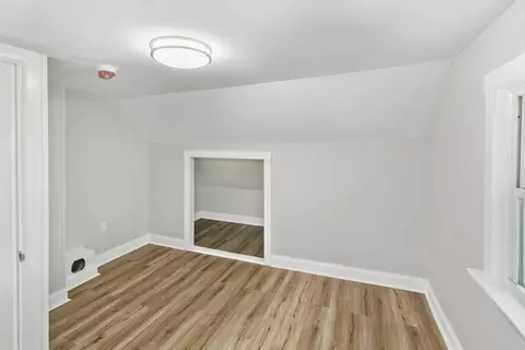 612 S Broadway Ave, Aurora, IL 60505 photo 12