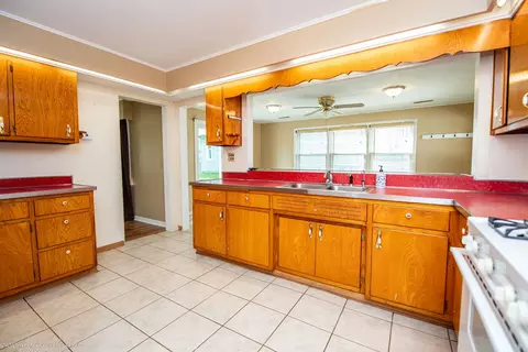 257 S Laurel Rd, Kankakee, IL 60901 photo 9
