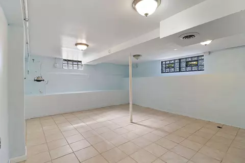 1336 E Lincoln Ave, Des Plaines, IL 60018 photo 22