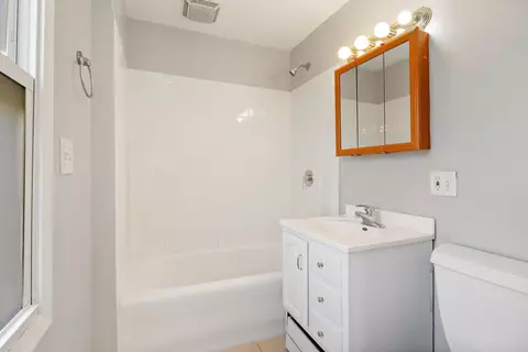 1336 E Lincoln Ave, Des Plaines, IL 60018 photo 11