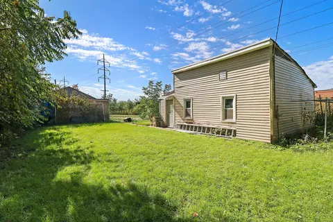 1336 E Lincoln Ave, Des Plaines, IL 60018 photo 2