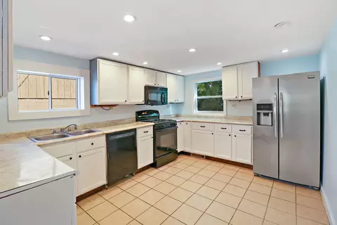 1336 E Lincoln Ave, Des Plaines, IL 60018 photo 7