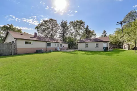 850 Ash Rd, Hoffman Estates, IL 60169 photo 16