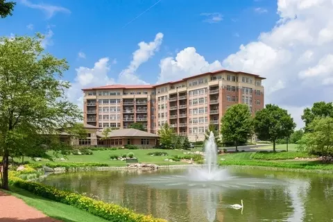 100 Prairie Park Dr #201, Wheeling, IL 60090