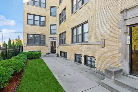 6333 S Kimbark Ave #2E, Chicago, IL 60637