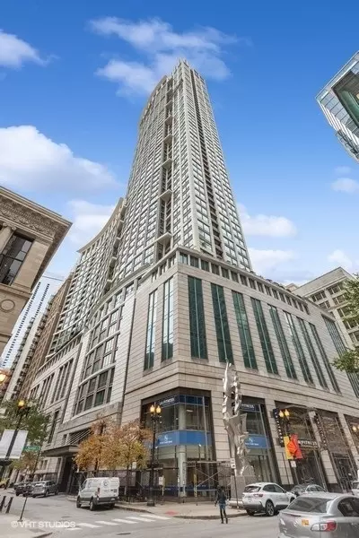 130 N Garland Ct #1804, Chicago, IL 60602