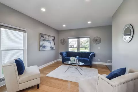 2079 Westridge Blvd, Bartlett, IL 60103 photo 3