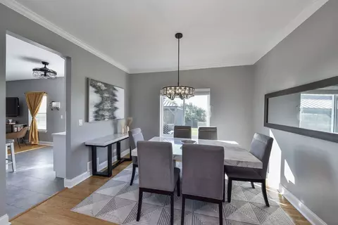 2079 Westridge Blvd, Bartlett, IL 60103 photo 5