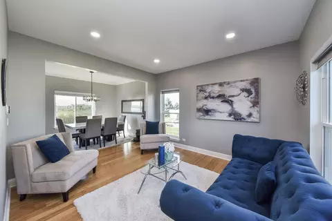 2079 Westridge Blvd, Bartlett, IL 60103 photo 4
