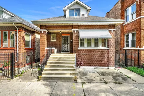 6223 S Troy St, Chicago, IL 60629
