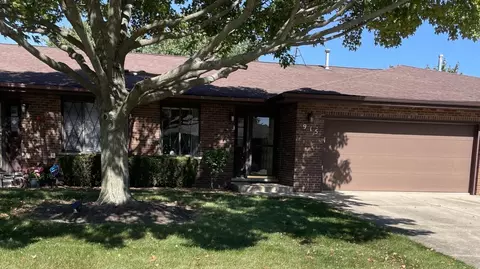 915 Shagbark Rd #915, New Lenox, IL 60451