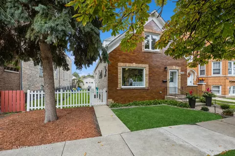 2234 Clarence Ave, Berwyn, IL 60402