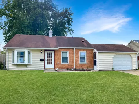 809 Dorman Dr, Streamwood, IL 60107