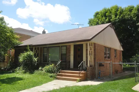 7832 Kedvale Ave, Skokie, IL 60076