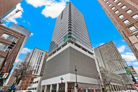 550 N Saint Clair St #1406, Chicago, IL 60611