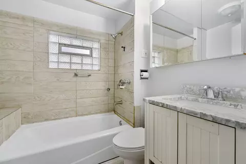 1239 E 98th St, Chicago, IL 60628 photo 16