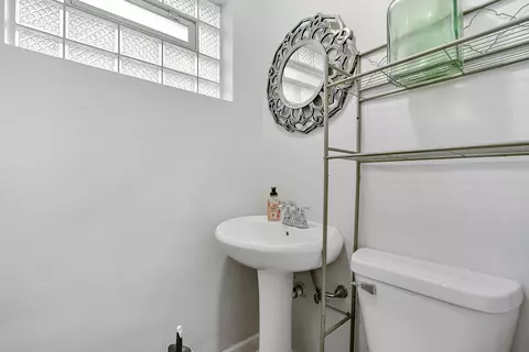 1239 E 98th St, Chicago, IL 60628 photo 14