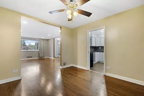 1239 E 98th St, Chicago, IL 60628 photo 6