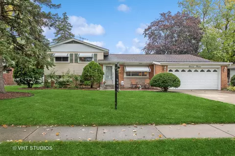 1112 Clark Ln, Des Plaines, IL 60016