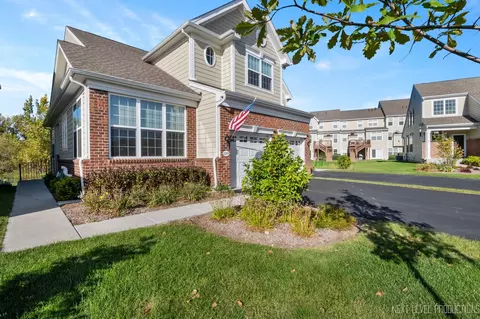 1205 Rockway Glen Ct, Elgin, IL 60124