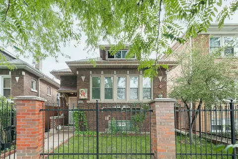 2232 N Austin Ave, Chicago, IL 60639