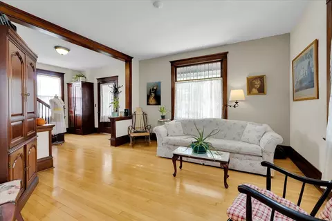 102 Monroe Ave, Elgin, IL 60123 photo 10