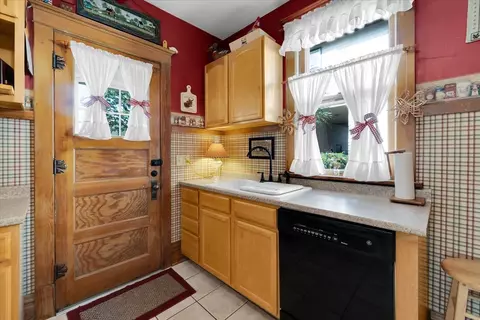 102 Monroe Ave, Elgin, IL 60123 photo 14