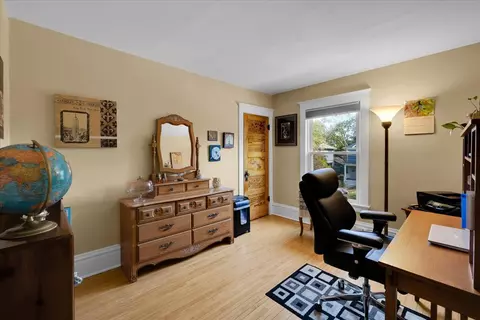 102 Monroe Ave, Elgin, IL 60123 photo 25