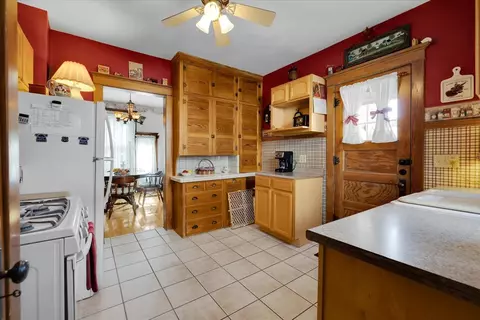 102 Monroe Ave, Elgin, IL 60123 photo 13