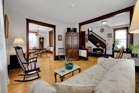 102 Monroe Ave, Elgin, IL 60123 photo 9
