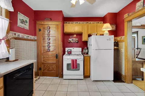 102 Monroe Ave, Elgin, IL 60123 photo 15