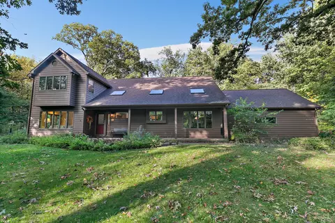 35 W862 Highland Ave, Elgin, IL 60123