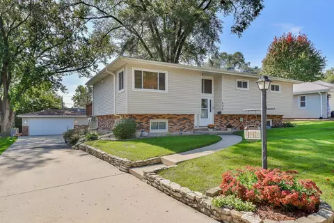 111 W Berkshire Ave, Lombard, IL 60148