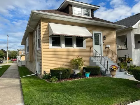 3601 Elmwood Ave, Berwyn, IL 60402