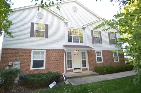809 Kalamazoo Cir #28-2, Vernon Hills, IL 60061