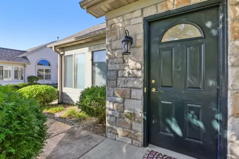 2717 Jt Coffman Dr #2717, Champaign, IL 61822