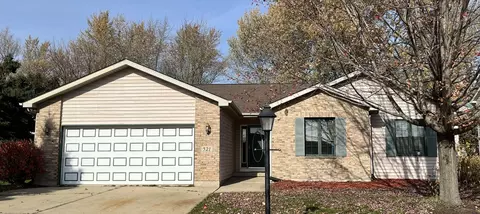 521 Blue Bonnet Ln, Woodstock, IL 60098