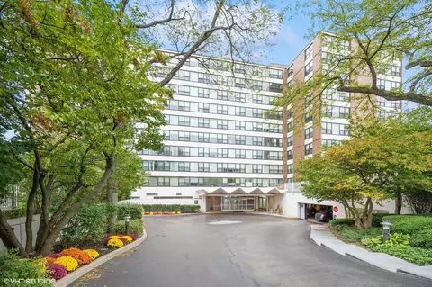 1616 Sheridan Rd #6C, Wilmette, IL 60091