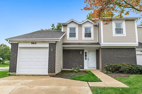 964 Bayshore Dr, Schaumburg, IL 60194