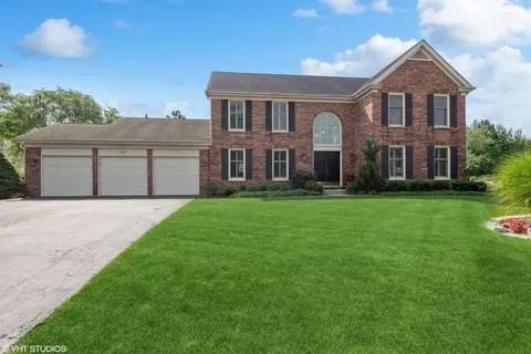 240 Birchwood Dr, Barrington, IL 60010